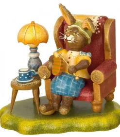 Lapin De Paques En Bois Grand-Mere Dans Un Fauteuil|Hubrig, figurines pour enfant Best